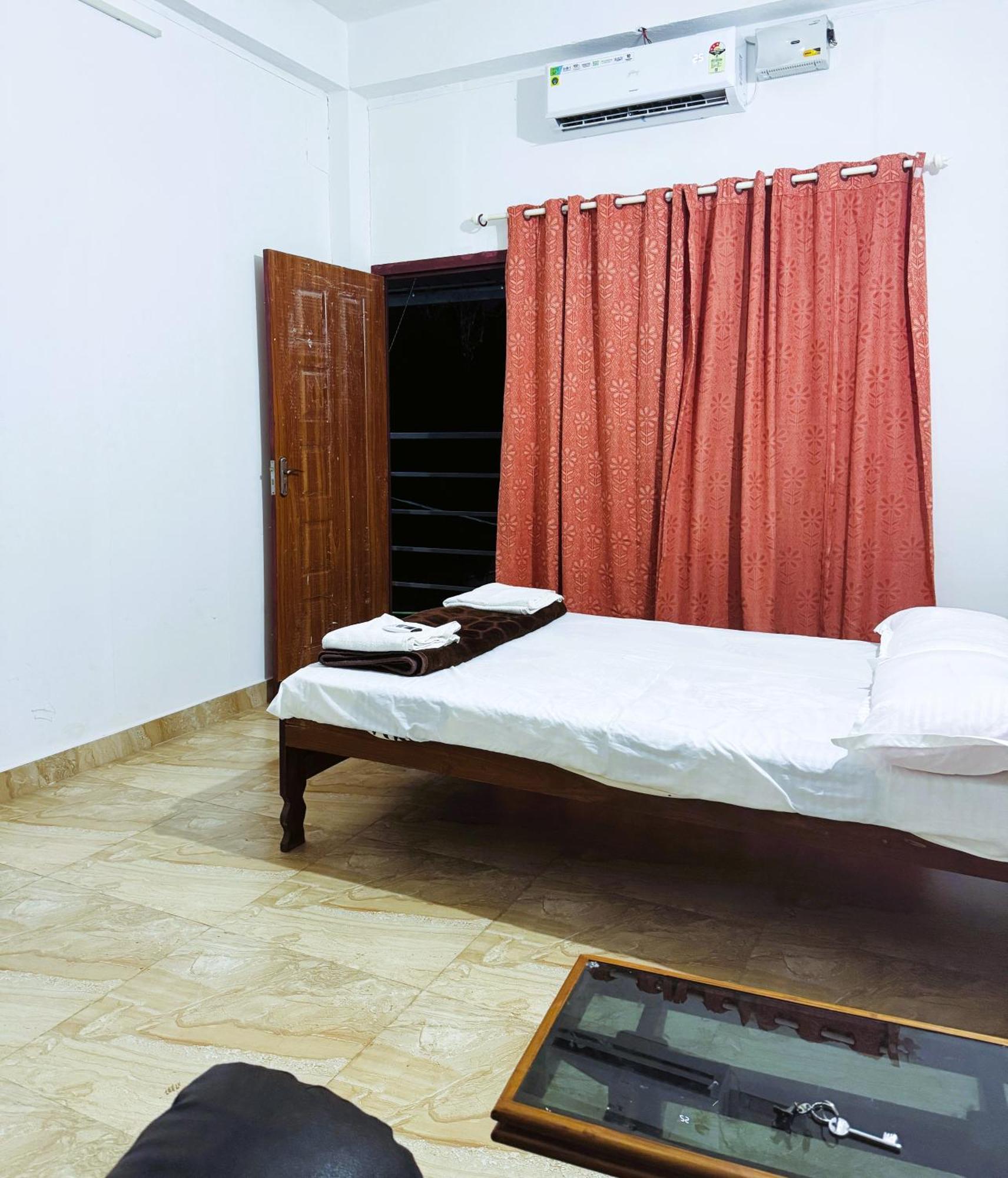 Vcs Apartments Parassinikadavu Parassinikkadavu المظهر الخارجي الصورة